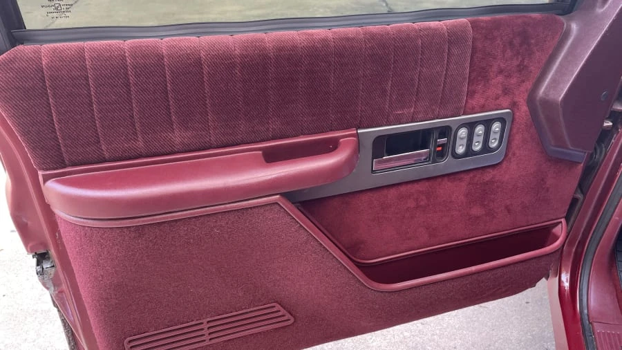 1990 Chevrolet C/K 4th Gen - Image 11 of 30