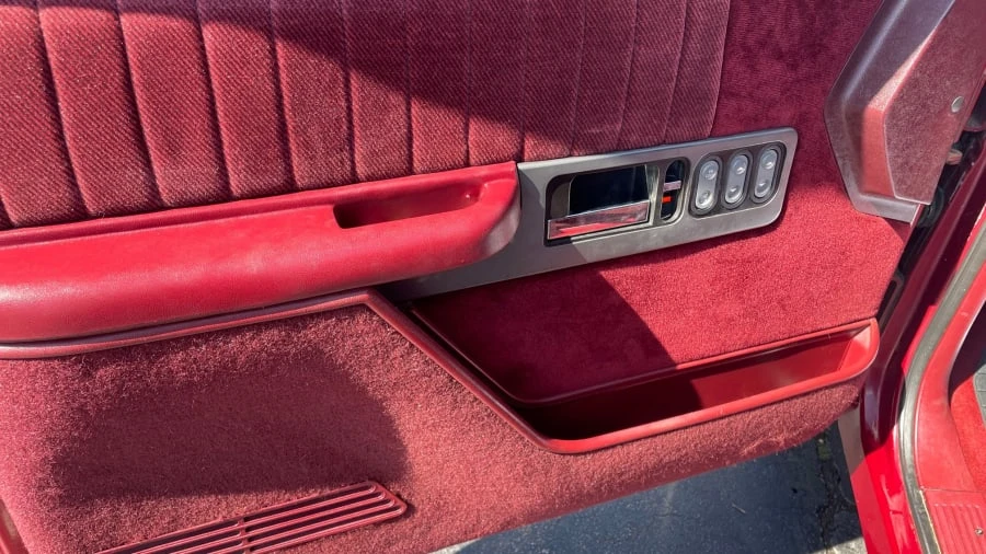 1990 Chevrolet C/K 4th Gen - Image 16 of 30