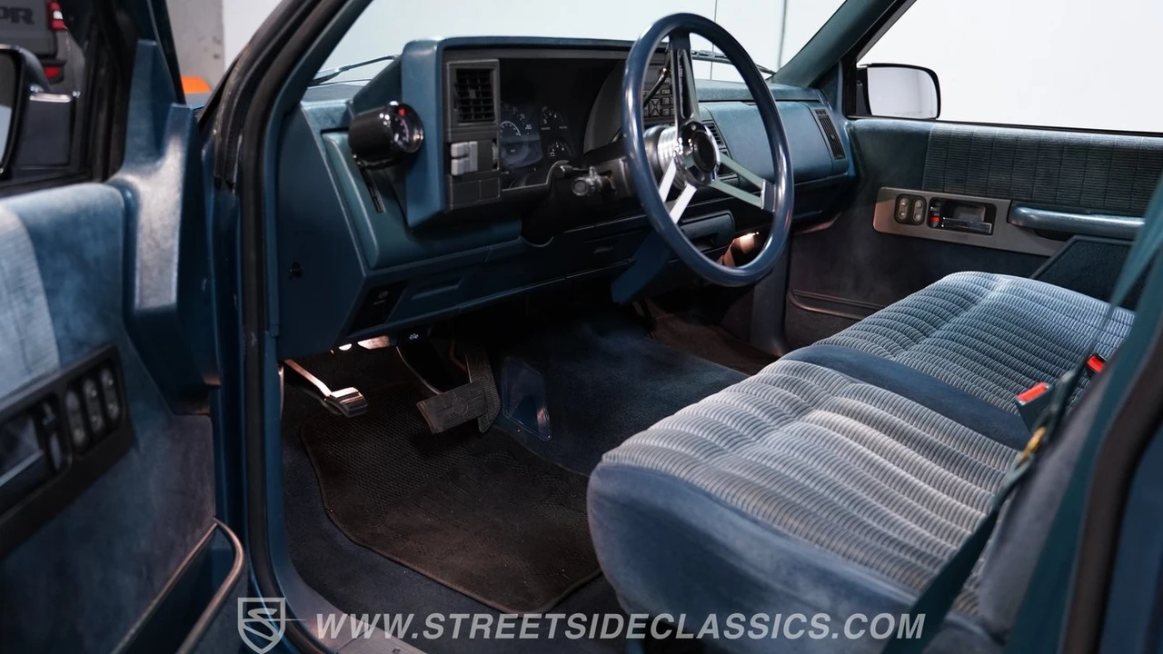 1990 Chevrolet C/K 4th Gen - Image 5 of 12