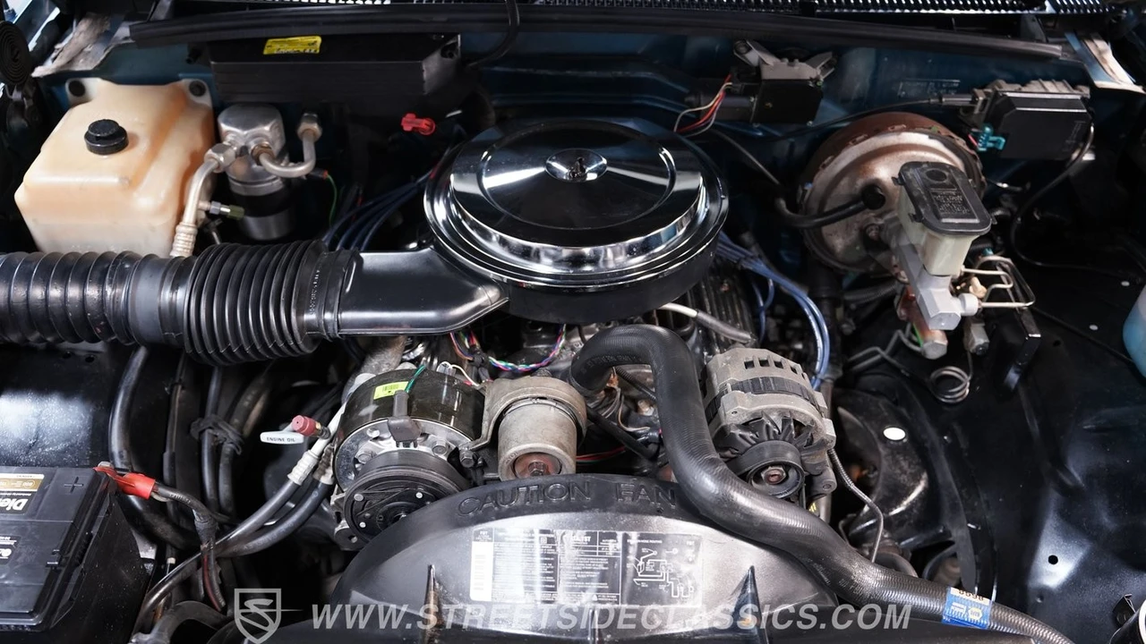 1990 Chevrolet C/K 4th Gen - Image 4 of 12