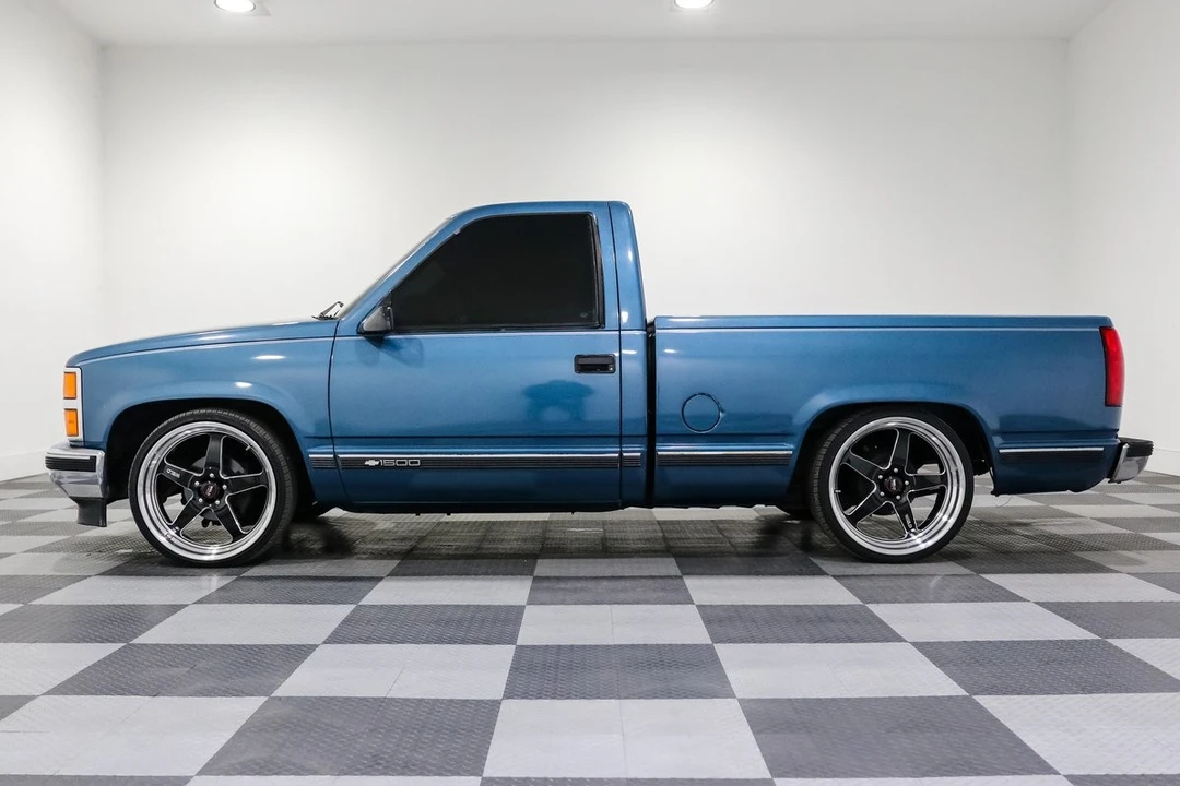 1990 Chevrolet C/K 4th Gen - Image 4 of 21