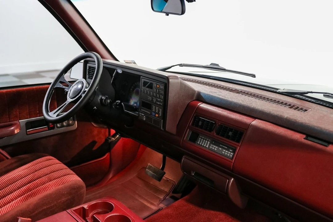 1990 Chevrolet SS - Image 17 of 28
