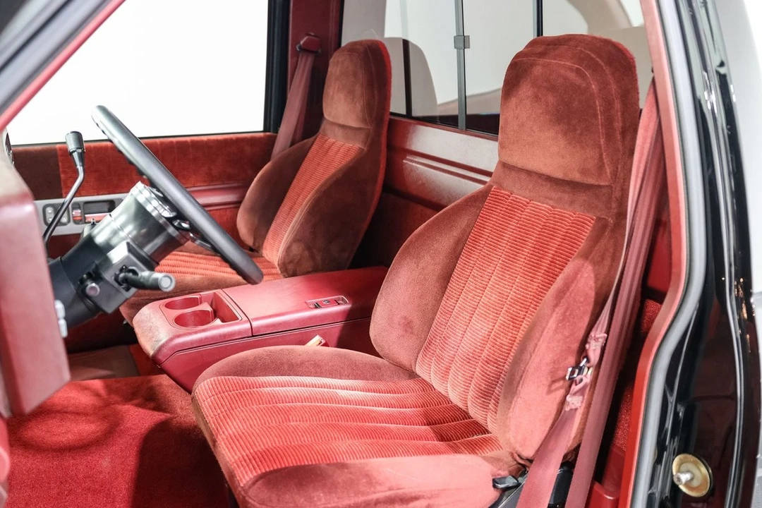 1990 Chevrolet SS - Image 13 of 28