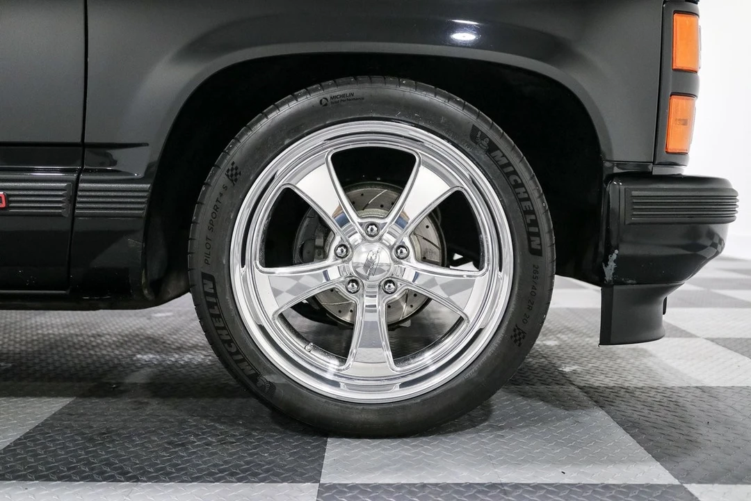 1990 Chevrolet SS - Image 9 of 28