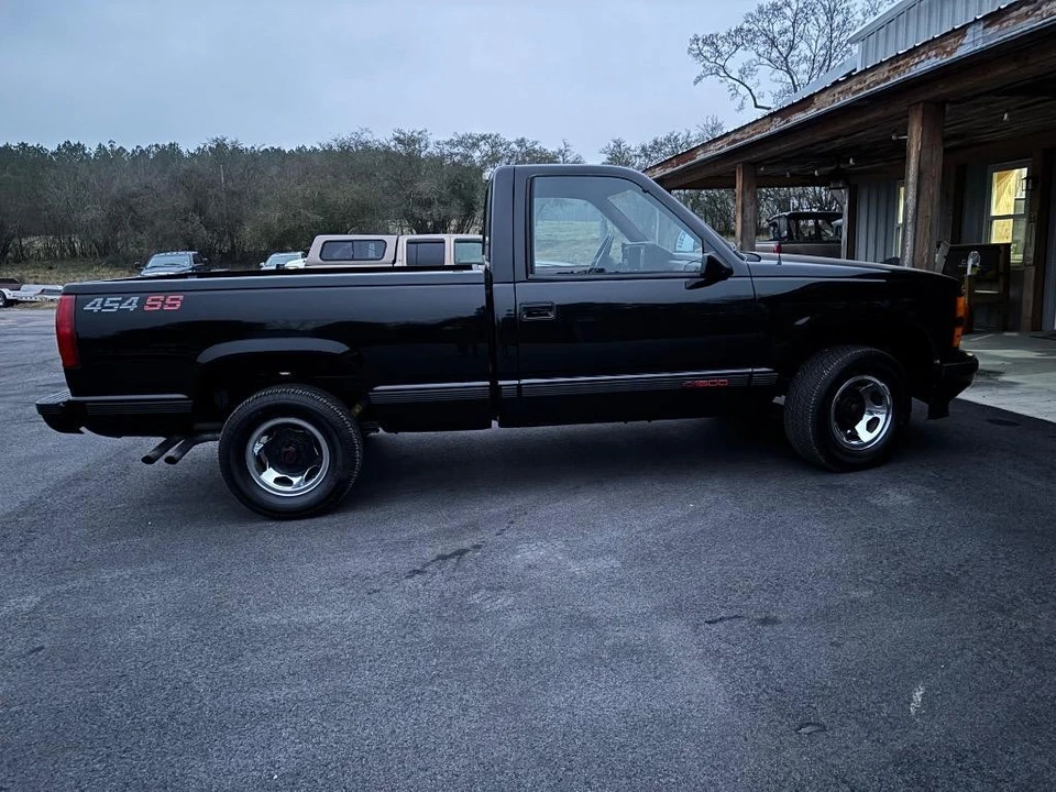 1990 Chevrolet 454 SS - Image 6 of 31