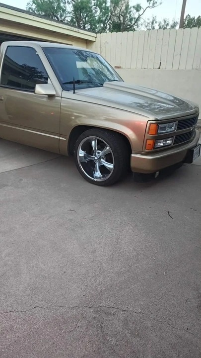 1990 Chevrolet C/K 4th Gen - Image 4 of 9