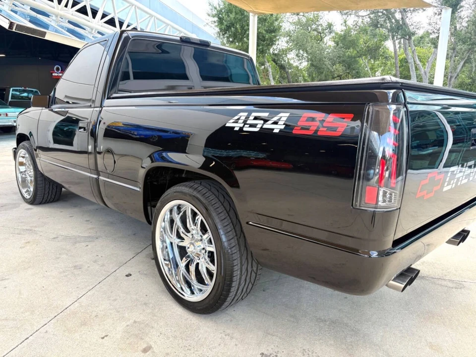 1990 Chevrolet C/K - Image 15 of 31
