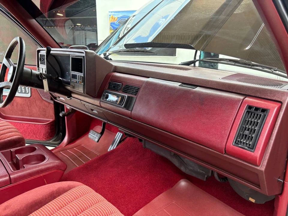 1990 Chevrolet C/K - Image 29 of 31