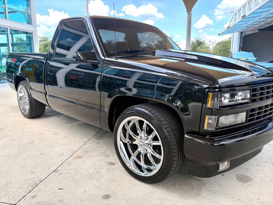 1990 Chevrolet C/K - Image 19 of 31