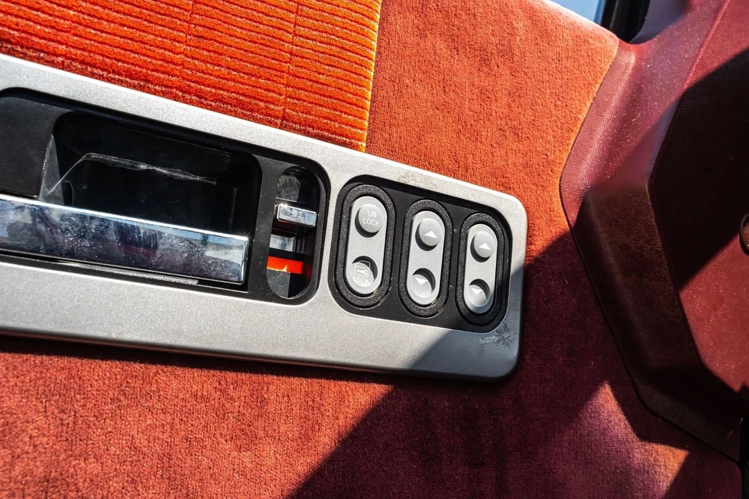 1990 Chevrolet 454 SS - Image 21 of 31