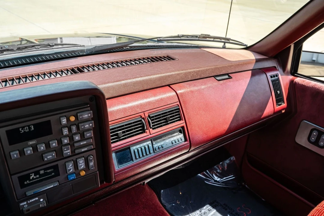 1990 Chevrolet 454 SS - Image 30 of 31