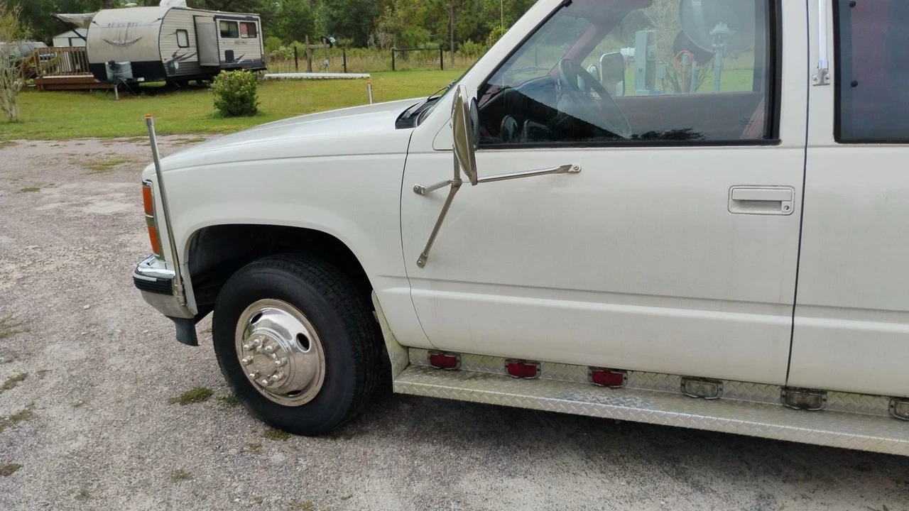 1990 Chevrolet C/K 4th Gen - Image 3 of 19