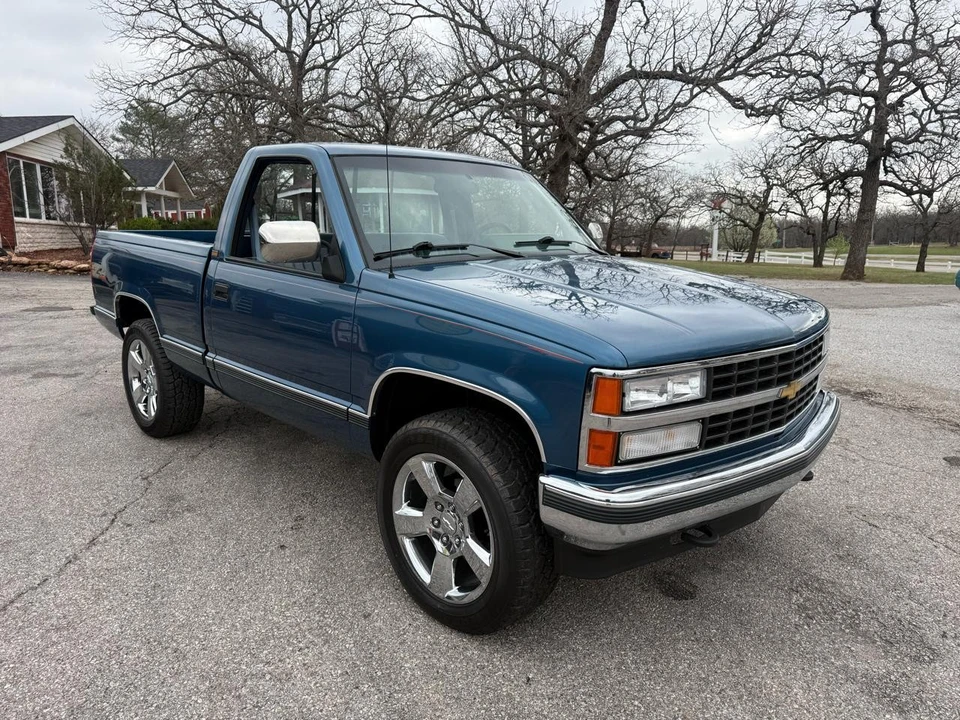 1990 Chevrolet C/K 4th Gen - Image 2 of 31