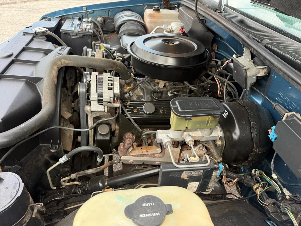 1990 Chevrolet C/K 4th Gen - Image 15 of 31