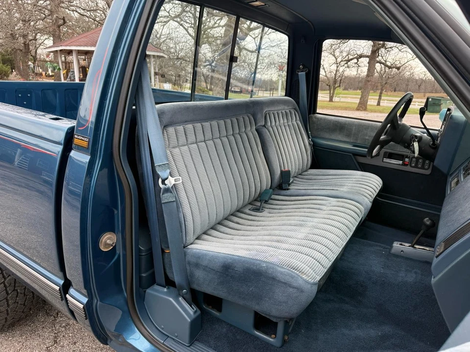 1990 Chevrolet C/K 4th Gen - Image 30 of 31