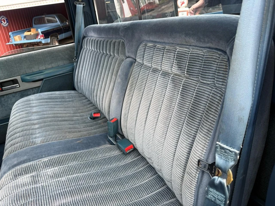 1990 Chevrolet C/K 4th Gen - Image 29 of 31