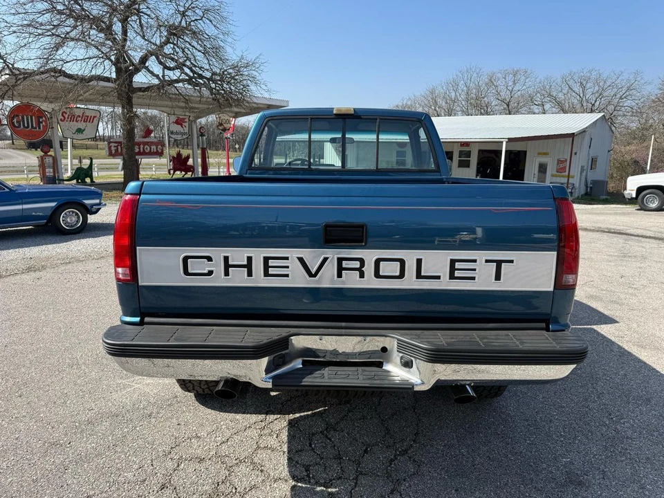 1990 Chevrolet C/K 4th Gen - Image 8 of 31