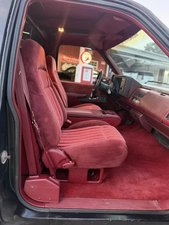 1990 Chevrolet C/K 4th Gen - Image 21 of 31