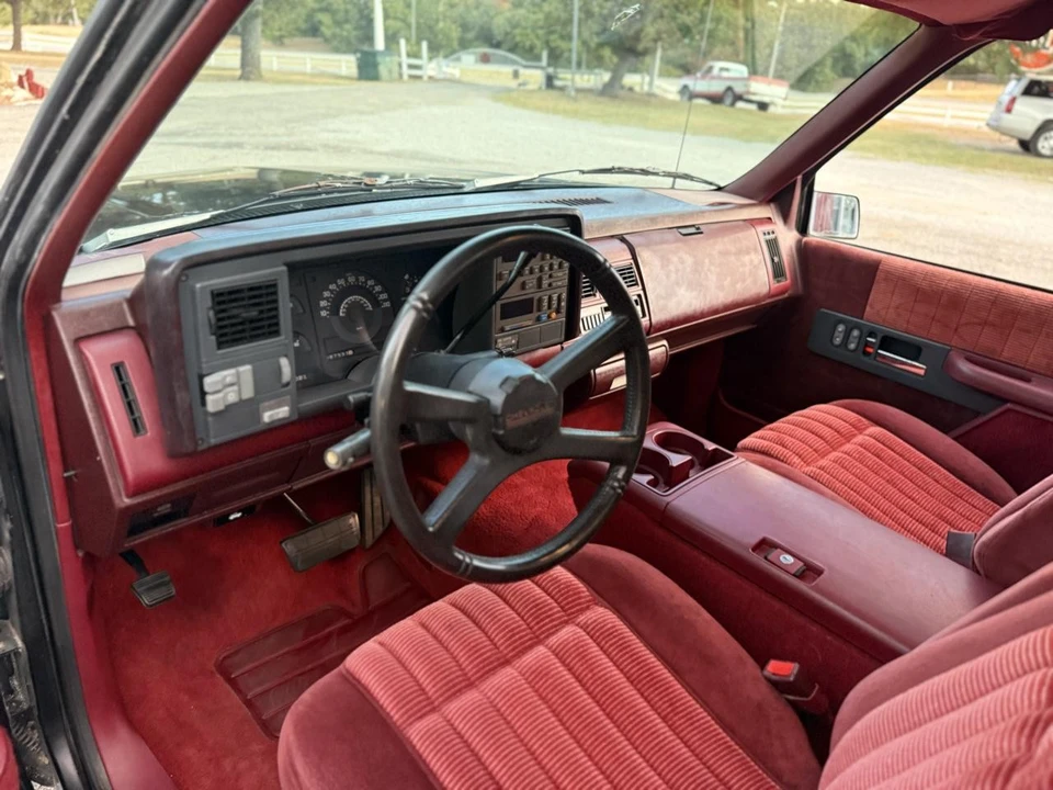 1990 Chevrolet C/K 4th Gen - Image 22 of 31