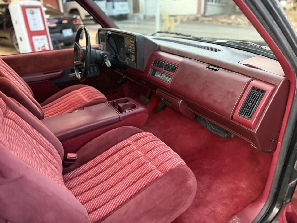 1990 Chevrolet C/K 4th Gen - Image 23 of 31