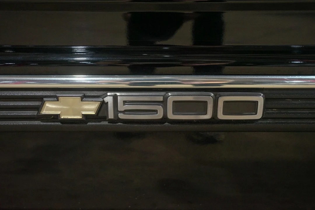 1990 Chevrolet C/K 4th Gen - Image 22 of 31