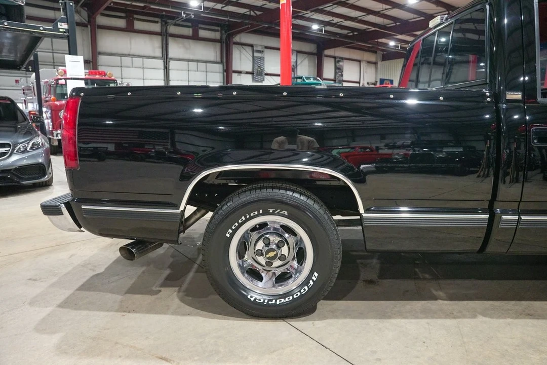 1990 Chevrolet C/K 4th Gen - Image 9 of 31