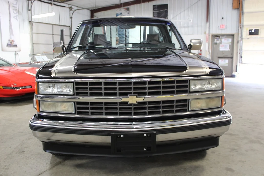1990 Chevrolet C/K 4th Gen - Image 9 of 31