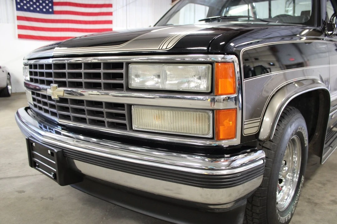 1990 Chevrolet C/K 4th Gen - Image 18 of 31
