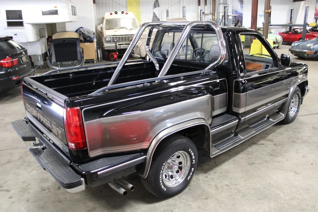 1990 Chevrolet C/K 4th Gen - Image 16 of 31