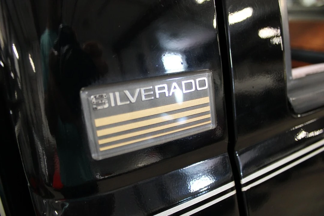 1990 Chevrolet C/K 4th Gen - Image 26 of 31