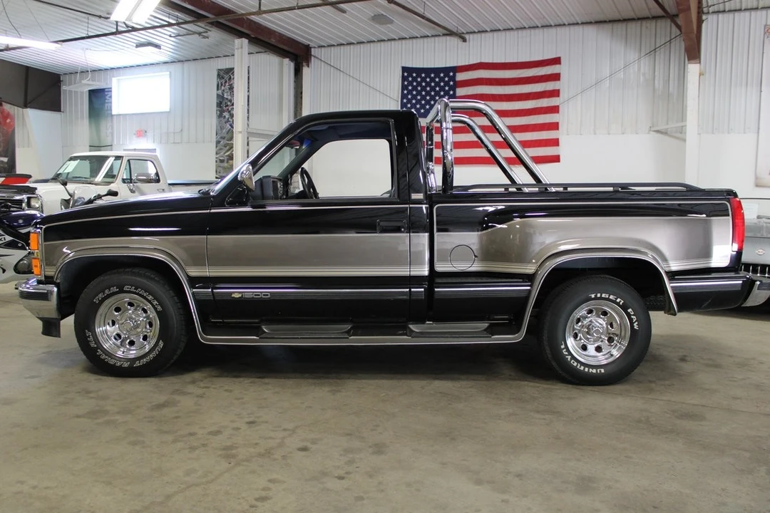 1990 Chevrolet C/K 4th Gen - Image 3 of 31