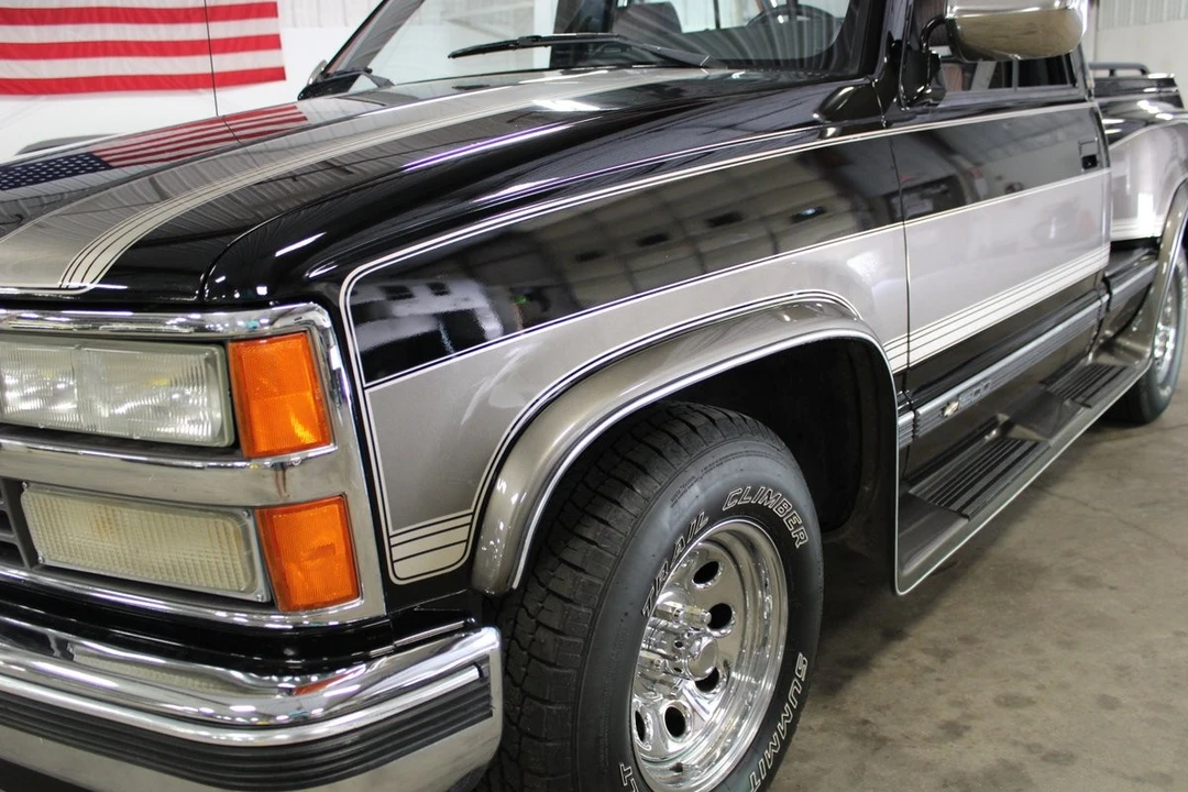 1990 Chevrolet C/K 4th Gen - Image 10 of 31