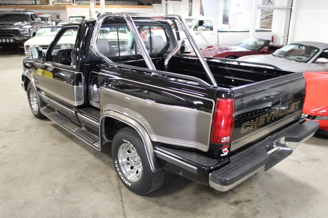 1990 Chevrolet C/K 4th Gen - Image 15 of 31