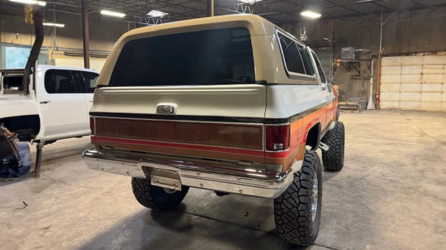1990 Chevrolet K5 Blazer 2nd Gen - Image 6 of 16