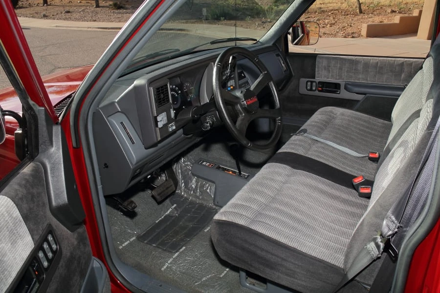 1990 Chevrolet C/K 4th Gen - Image 25 of 31