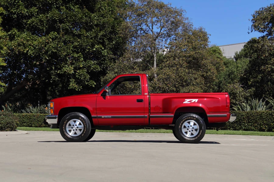 1990 Chevrolet C/K 4th Gen - Image 2 of 31