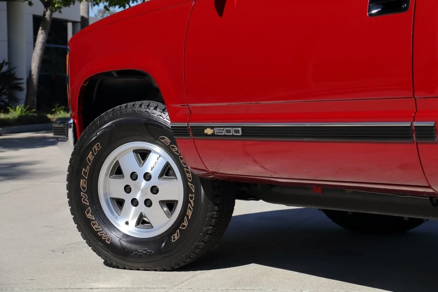 1990 Chevrolet C/K 4th Gen - Image 14 of 31
