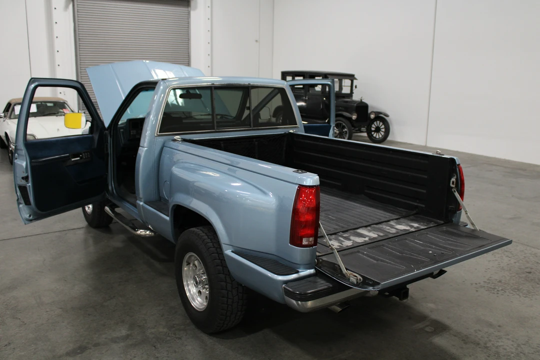 1990 Chevrolet C/K 4th Gen - Image 17 of 31