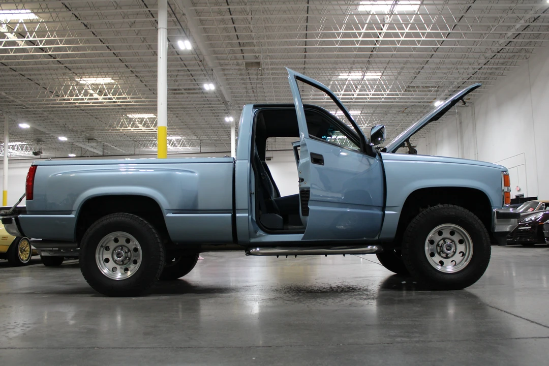 1990 Chevrolet C/K 4th Gen - Image 21 of 31