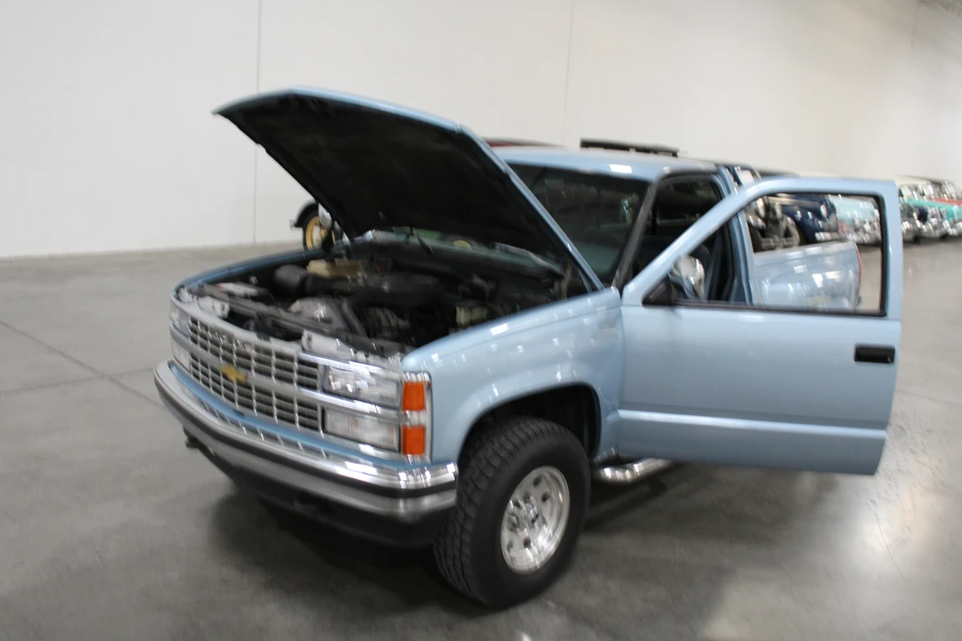 1990 Chevrolet C/K 4th Gen - Image 20 of 31