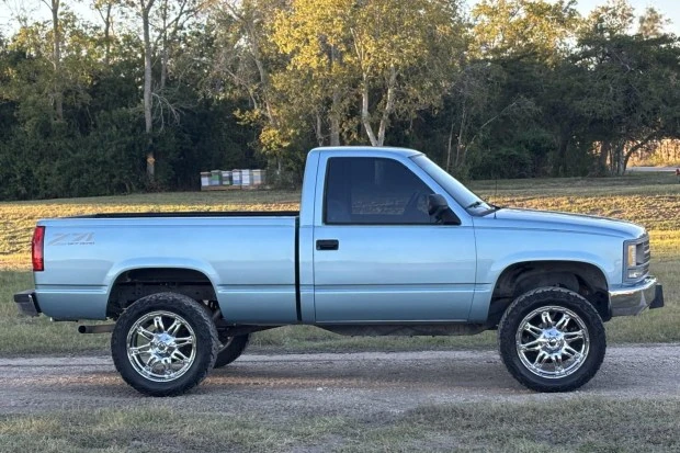 1990 Chevrolet C/K 4th Gen - Image 3 of 7