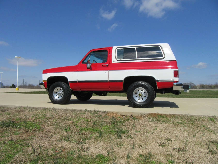 1990 Chevrolet K5 Blazer 2nd Gen - Image 2 of 12