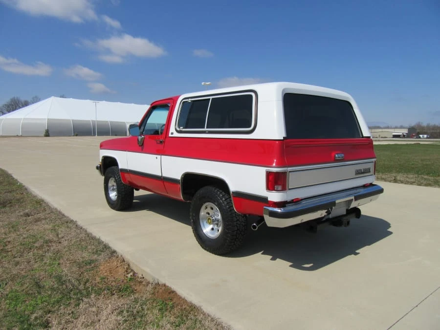 1990 Chevrolet K5 Blazer 2nd Gen - Image 3 of 12