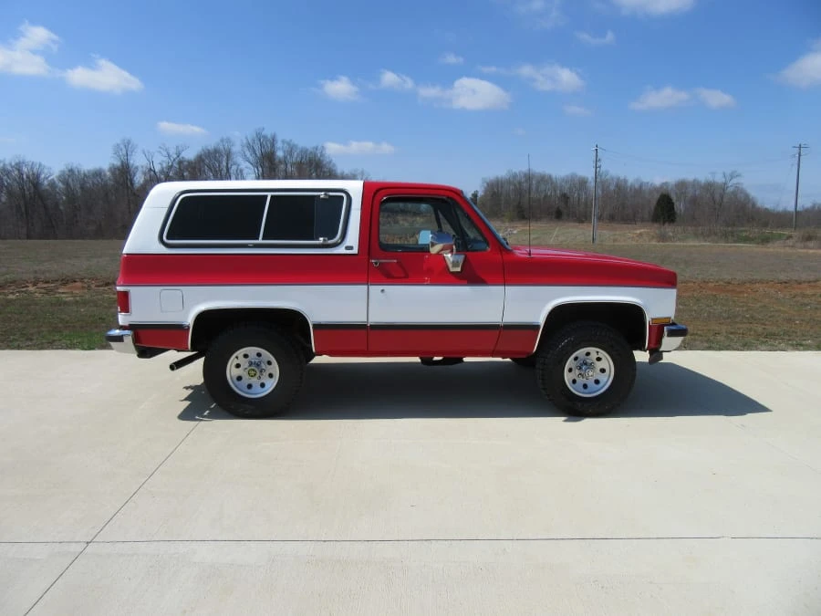 1990 Chevrolet K5 Blazer 2nd Gen - Image 7 of 12