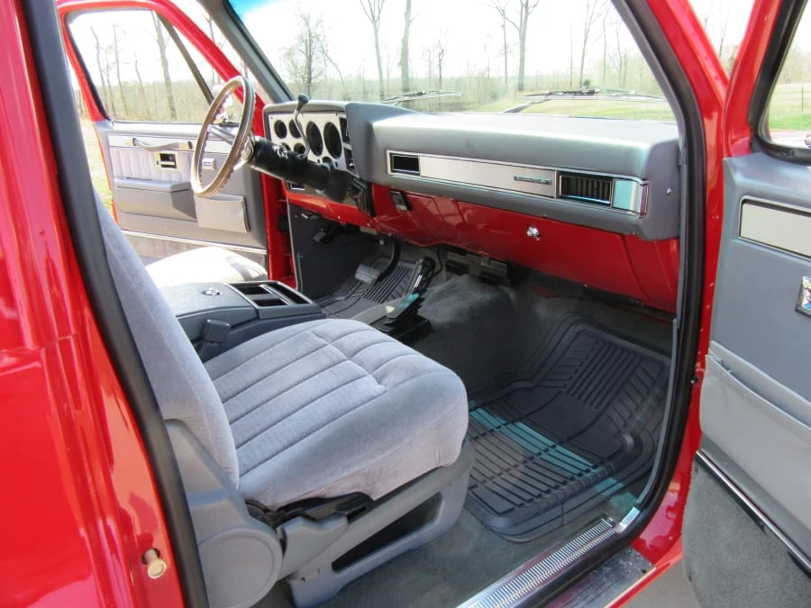 1990 Chevrolet K5 Blazer 2nd Gen - Image 6 of 12