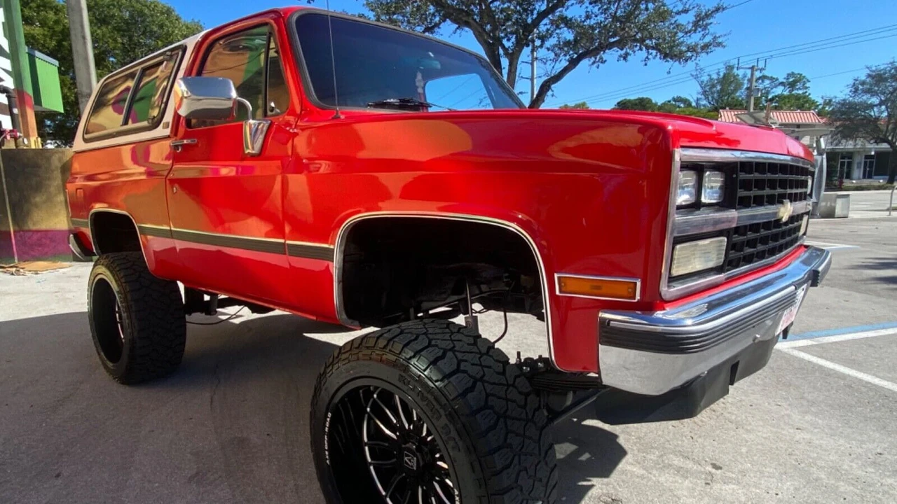 1990 Chevrolet K5 Blazer 2nd Gen - Image 16 of 16