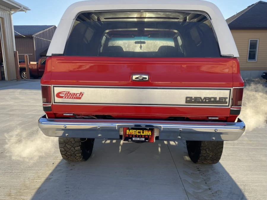1990 Chevrolet K5 Blazer 2nd Gen - Image 2 of 11
