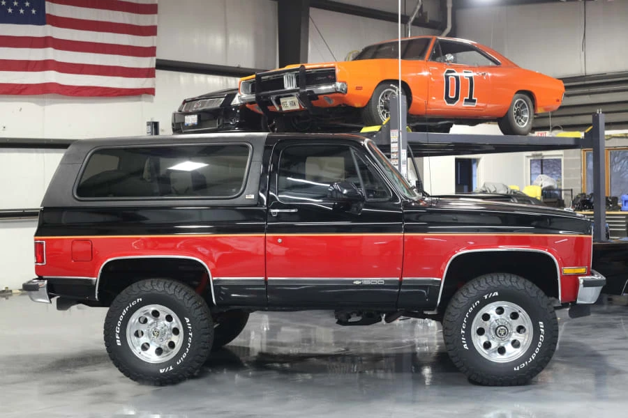 1990 Chevrolet K5 Blazer 2nd Gen - Image 10 of 10
