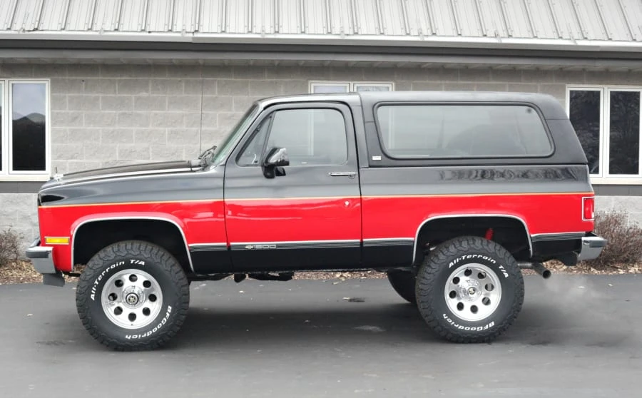 1990 Chevrolet K5 Blazer 2nd Gen - Image 2 of 10