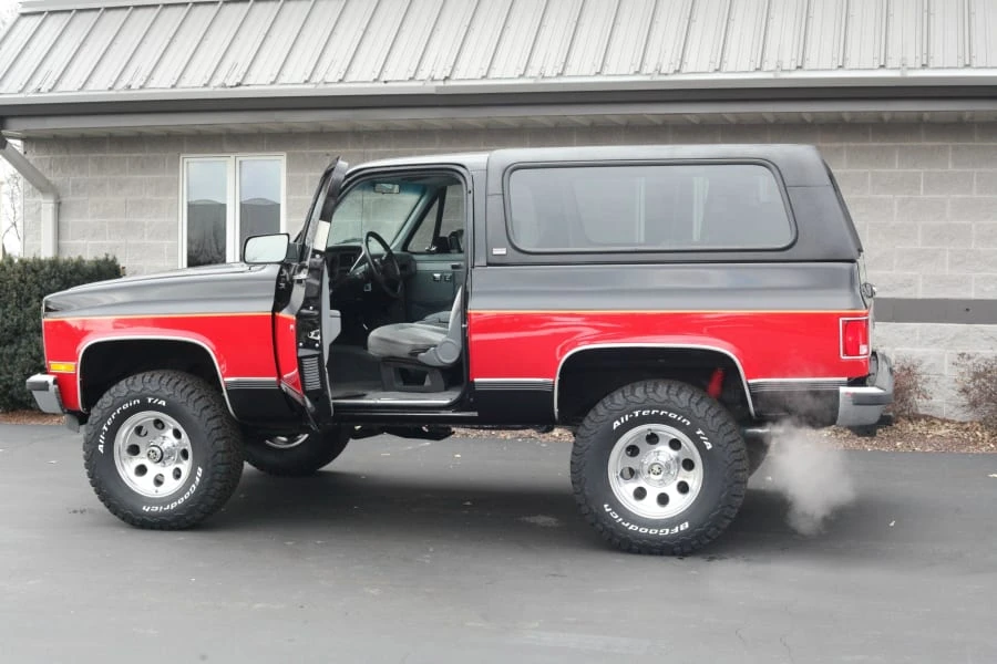1990 Chevrolet K5 Blazer 2nd Gen - Image 6 of 10